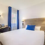 Le Circuit Hotel