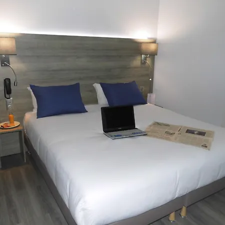 Quality Le Circuit Hotel 3*