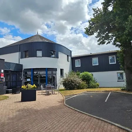 Quality Le Circuit 3*