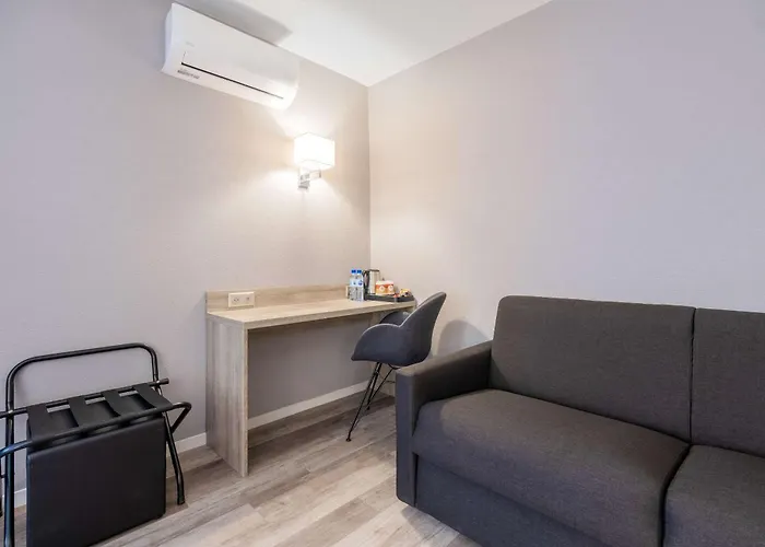 Quality Le Circuit Hotel 3*