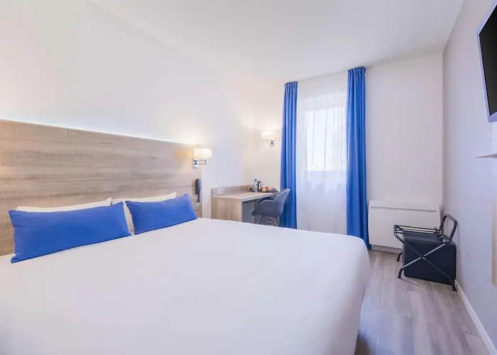 Quality Le Circuit 3* Le Mans