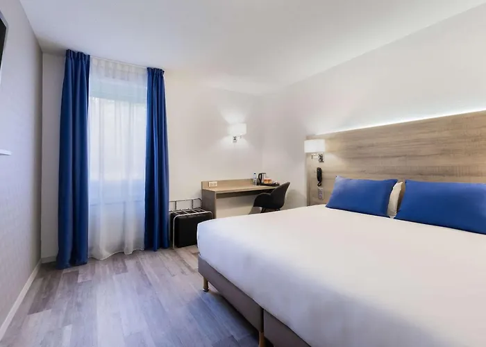 Quality Le Circuit 3* Le Mans