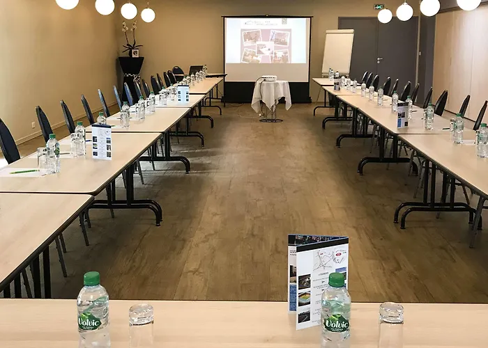 Quality Le Circuit Hotel 3*